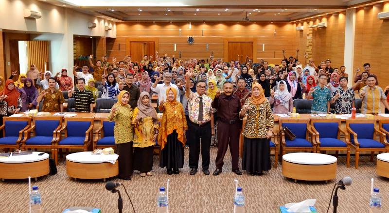 Tingkatkan Kualitas dan Kuantitas Perpustakaan Tingkatkan Kualitas dan Kuantitas Perpustakaan