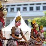 Lestarikan Budaya Lokal di Era Gempuran Digital Lestarikan Budaya Lokal di Era Gempuran Digital