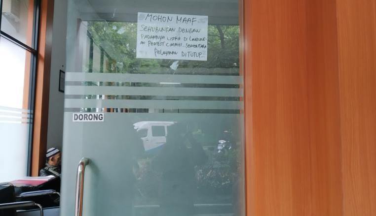 Listrik Padam, Pelayanan di Disdukcapil Lumpuh Listrik Padam, Pelayanan di Disdukcapil Lumpuh