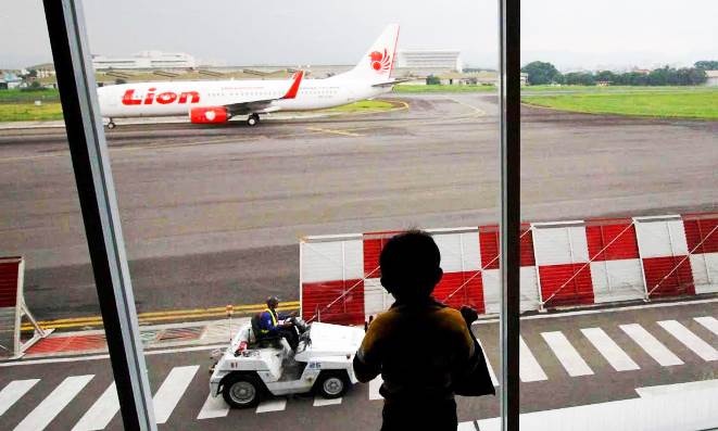 Pengalihan Bandara Husein Minta Ditinjau Ulang