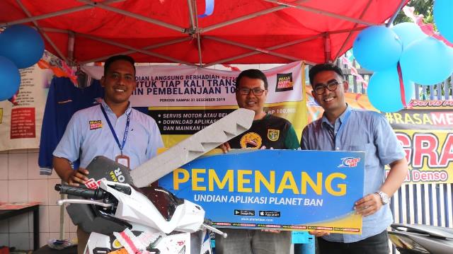 Bawa Hadiah Usai Servis Motor di Planet Ban