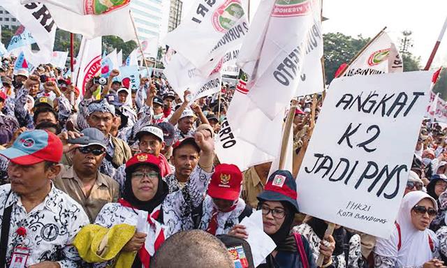 DPR dan Pemerintah Sepakat Hapus Honorer DPR dan Pemerintah Sepakat Hapus Honorer