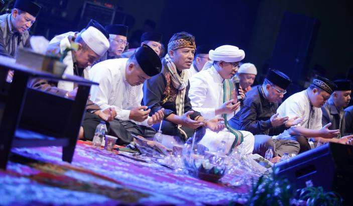 Sambut Tahun Baru dengan Sholawat dan Dzikir