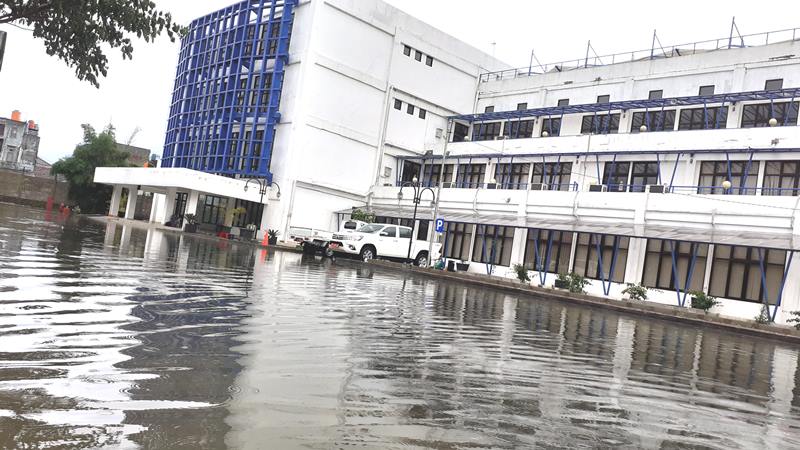 Kantoran Dishub Ikut Terendam Air
