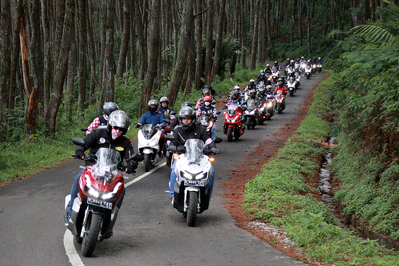 Honda ADV150 dan Honda PCX 150 Jelajahi Jawa Barat Sejauh 150 KM