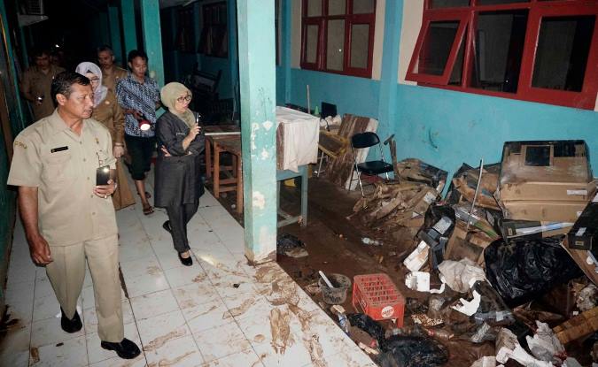 Kadisdik Provinsi Jabar Tinjau Sekolah Terdampak Banjir