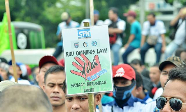 Omnibus Law Berpotensi Perburuk Ekonomi