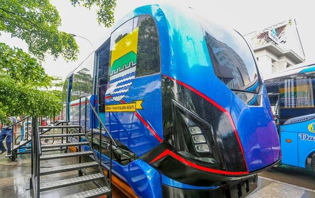 Pemerintah Pantau Perkembangan LRT