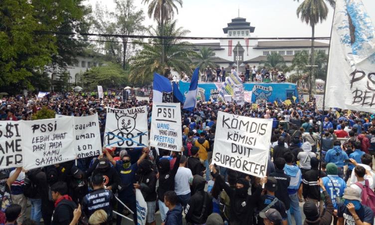 Robert Alberts Kritisi Liga Indonesia