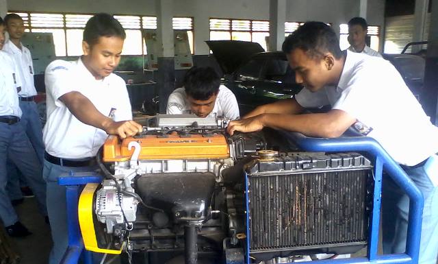 SMK Dianjurkan Gunakan Kurikulum Industri