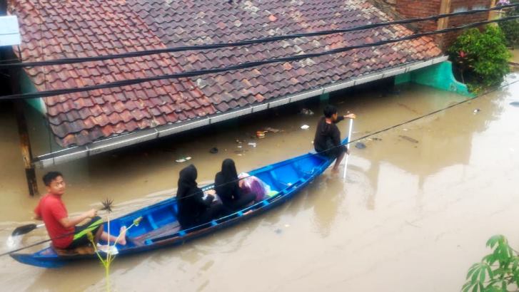 Lima Kecamatan Dikepung Banjir Lima Kecamatan Dikepung Banjir