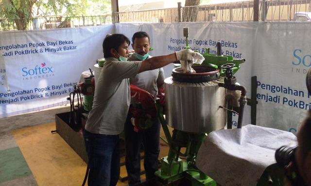 Daur Ulang Popok Bayi Bekas Jadi Pokbrick dan Minyak Bakar