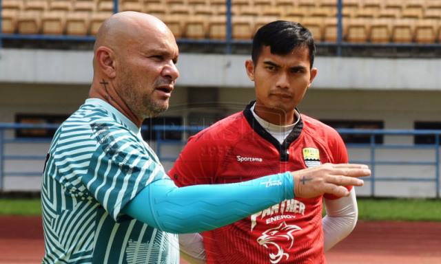 Motivasi Passos Tetap Sama, Mencetak Kiper Andal Motivasi Passos Tetap Sama, Mencetak Kiper Andal
