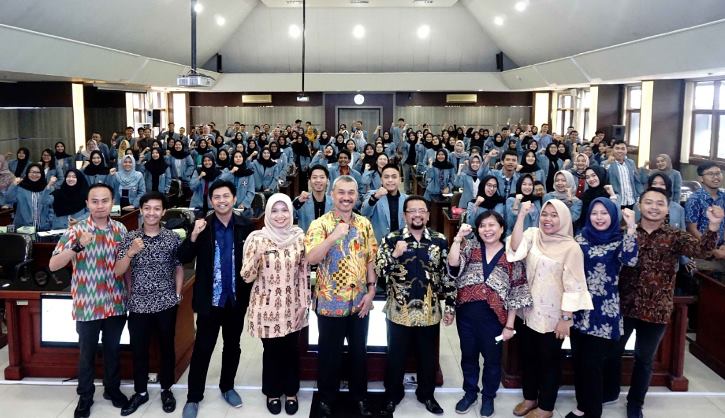 Pemerintah Wajib Menjamin Pendidikan Anak Usia Sekolah
