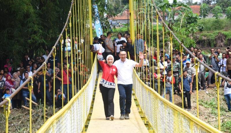 Jantung Desa Diresmikan, Anak Sekolah Tak Gunakan Rakit