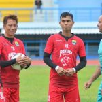 Pelatih Anyar Puji Tiga Kiper Persib