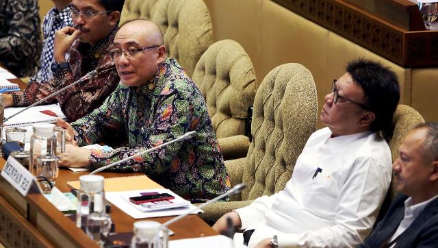 DPR Bantah Soal Pemecatan Honorer