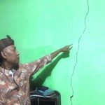 Rumah Warga Mengalami Retak