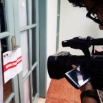 Bukan Geledah, Tapi Menyegel