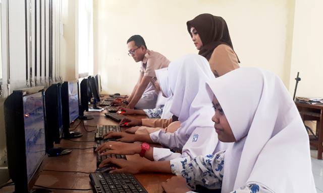 SMP 2 Handayani Optimalkan Pembelajaran IT