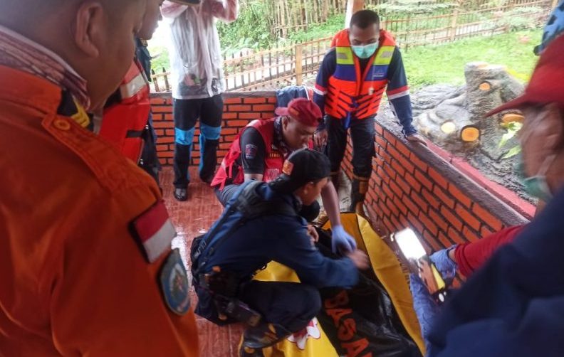 Irgi Korban Tenggelam Dua Anak di Babakan Ciparay, Ditemukan di Area Waduk Saguling Irgi Korban Tenggelam Dua Anak di Babakan Ciparay, Ditemukan di Area Waduk Saguling