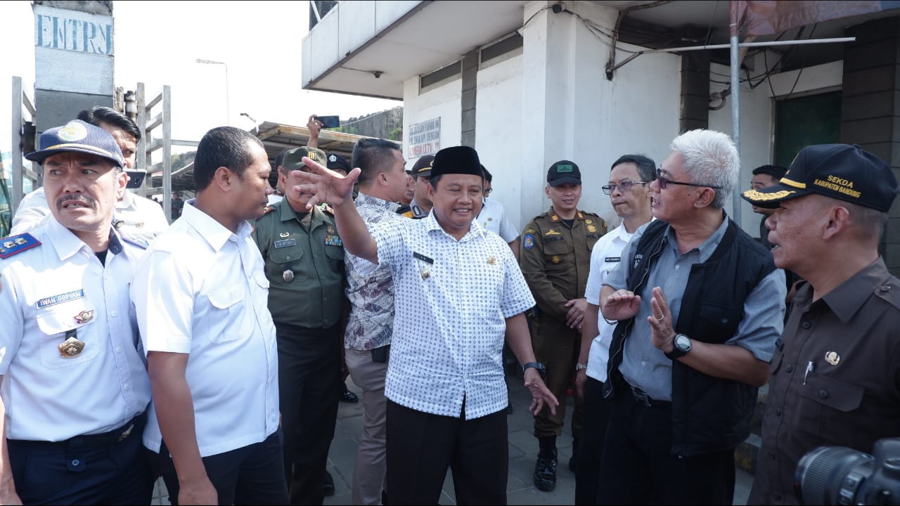 Diduga Jadi Biangkerok Banjir dan Macet, Wagub Sidak PT Kahatex