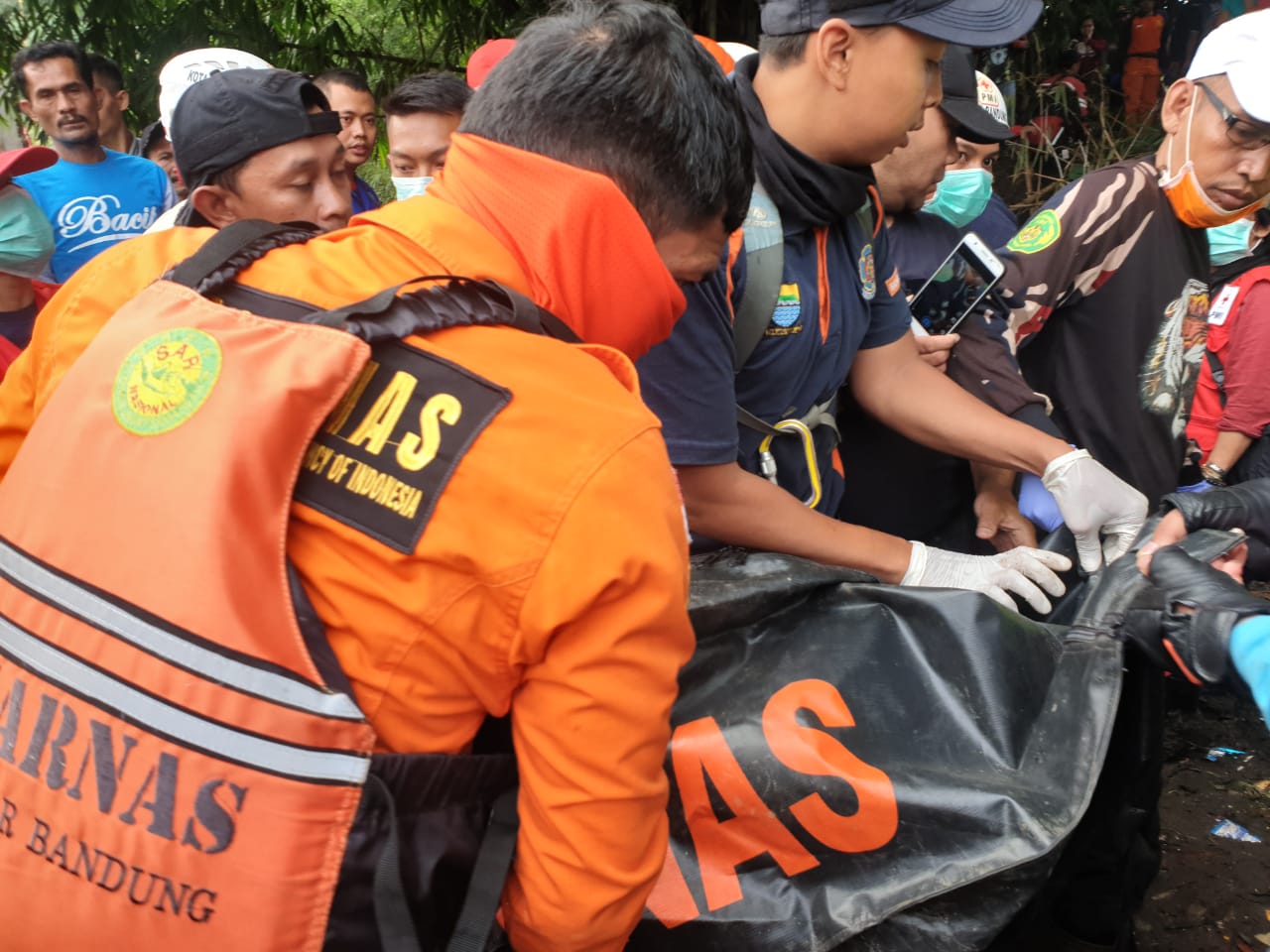 Satu Anak Korban Terseret Arus di Parit Babakan Ciparay Ditemukan di Sukamenak Kab. Bandung