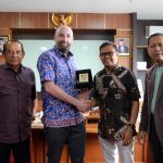 Kunjungi Dewan, Inggris Ingin Jajaki Kerjasama di Bidang Pengelolaan Sampah dan Kesehatan