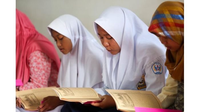 Keren! SMK Al Ghifari Terapkan Pembelajaran Kitab Kuning