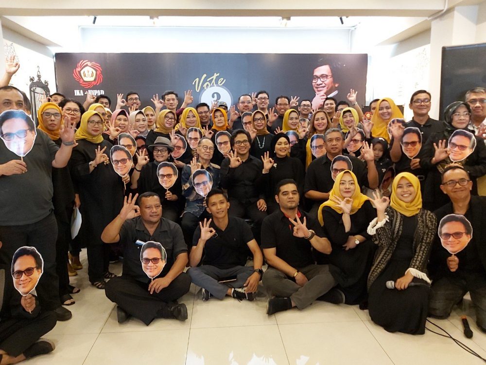 Dr. Ary Zulfikar, SH, MH, merupakan salah satu calon Ketua Ikatan Alumni Unpad, secara resmi mendeklarasikan pencalonannya sebagai Ketua Ikatan Alumni Universitas Padjajaran periode 2020-2024.