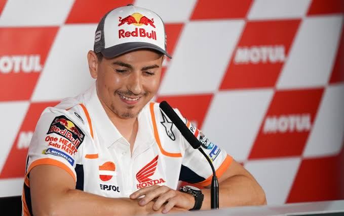 Jadi Pembalap Tes, Lorenzo Kembali ke Yamaha