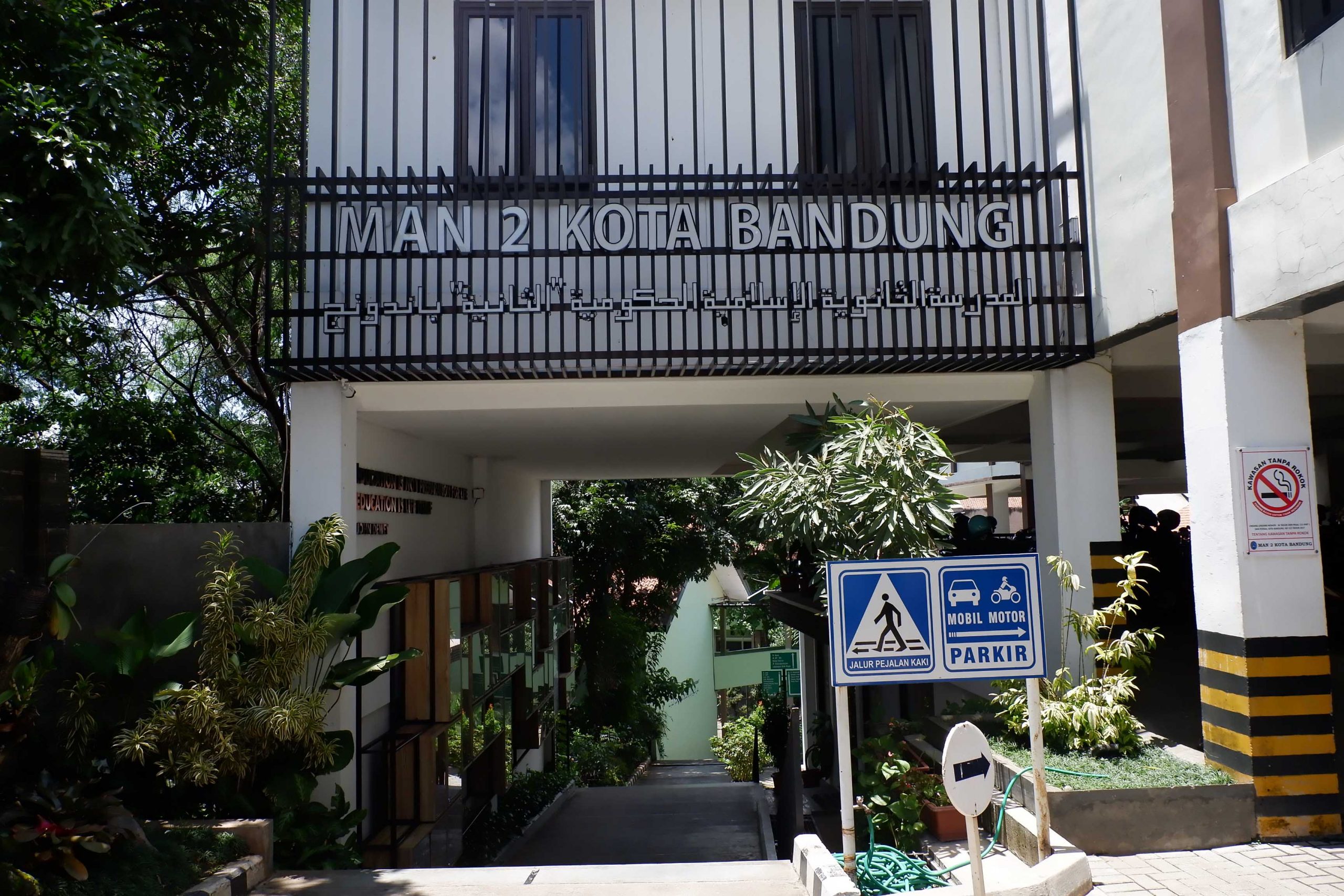 Kata Siapa Sekolah di Madrasah Itu Enggak Keren? MAN 2 Kota Bandung Nih Buktinya