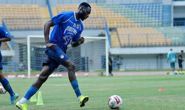 Castillion Buta Sepakbola Indonesia