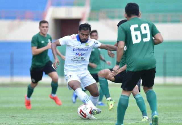 Gilas PS Sleman, Enam Laga Persib Tak Terkalahkan Gilas PS Sleman, Enam Laga Persib Tak Terkalahkan