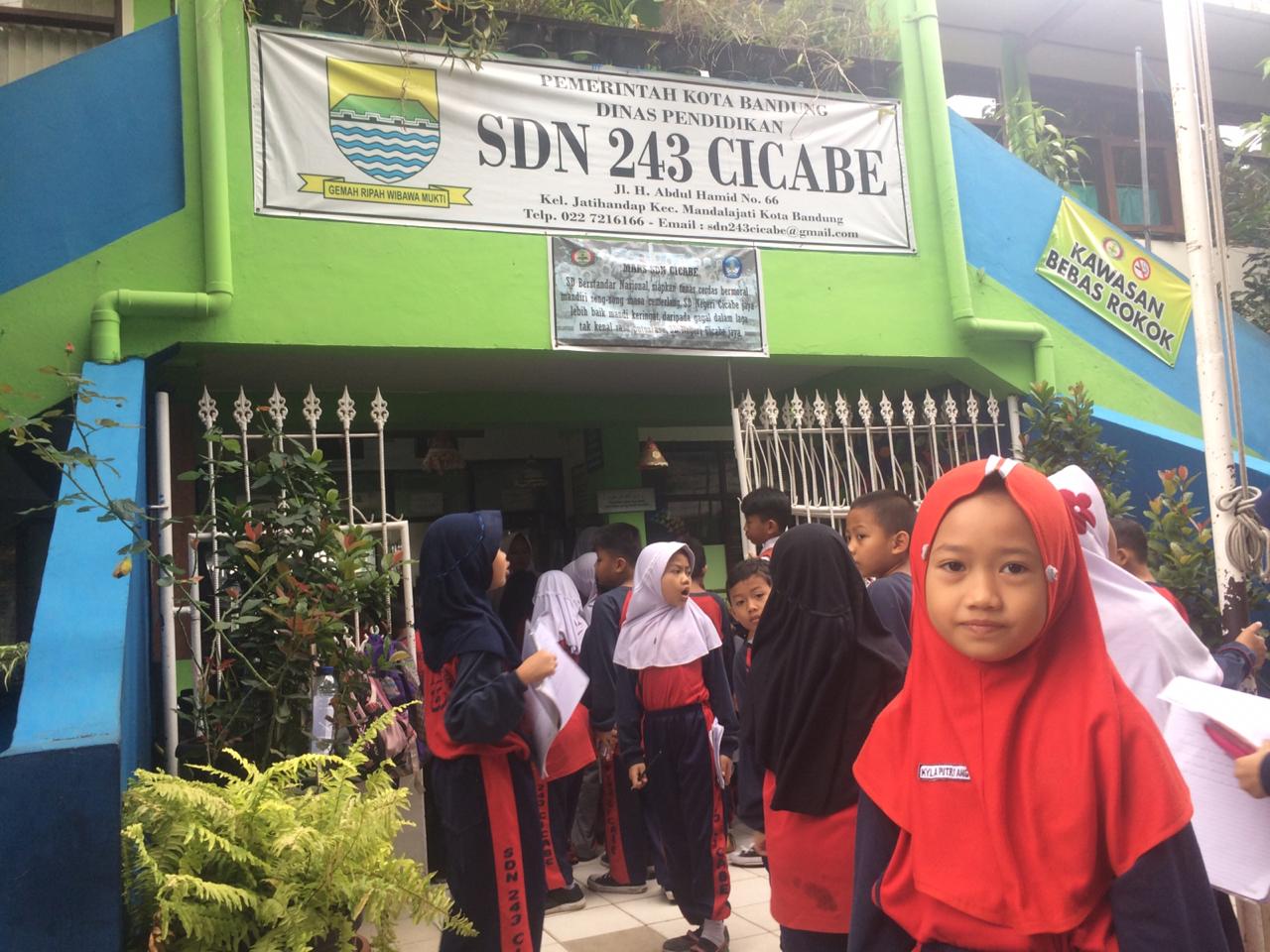 Ada Apa Ini? Siswa SD Dipungut  Rp 20 Ribu untuk Nonton Film Senyum Sayban