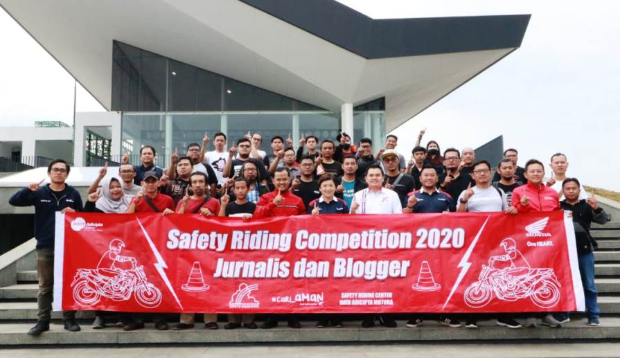 DAM Gelar Pelatihan Safety Riding untuk Jurnalis DAM Gelar Pelatihan Safety Riding untuk Jurnalis