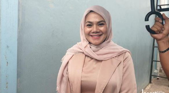 Sarita Tanggapi Santai Pernyataan Jedunn Sarita Tanggapi Santai Pernyataan Jedunn