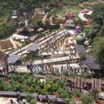 Musim Hujan, Kunjungan Wisata Tetap Membludak