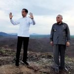 TINJAU LOKASI: Presiden Joko Widodo saat meninjau lokasi ibu kota negara (IKN) Nusantara di Kecamatan Sepaku, Penajam Paser Utara, Kalimantan Timur.