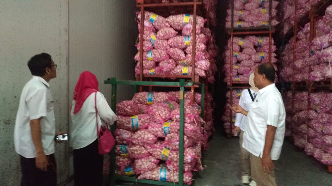 Disperindag Terima Laporan, Ada Penimbunan Bawang Putih di Karawang