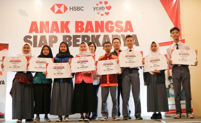 YCAB dan HSBC Berdayakan Pelajar SMK Bandung Untuk Siap Berbisnis