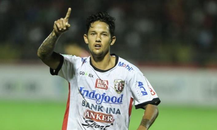 Bukan Persib, Irfan Bachdim Resmi Gabung PSS Sleman Bukan Persib, Irfan Bachdim Resmi Gabung PSS Sleman