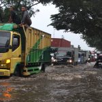 Silahkan Cek! Banjir Berwarna Hitam Bukan dari Kahatex