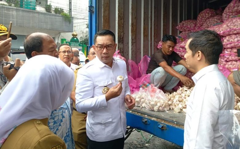 Gelar Oprasi Pasar Harga Bawang Putih Dipatok Rp 28 Ribu Per Kilo