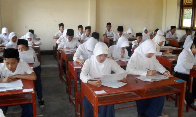 Oknum Pegawai Sekolah, Ajak Siswa Berbuat Asusila
