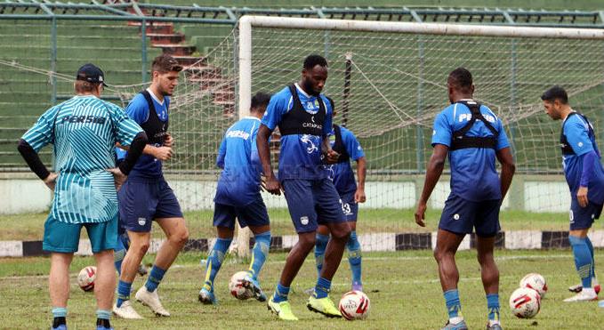 Pasca Cedera, Castillion Dapat Pesan Khusus dari Robert Alberts