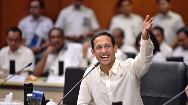 Kebijakan Nadiem Tuai Kontroversi