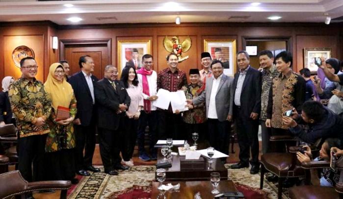 Dua Partai Usulkan Pansus Hak Angket Jiwasraya Dua Partai Usulkan Pansus Hak Angket Jiwasraya