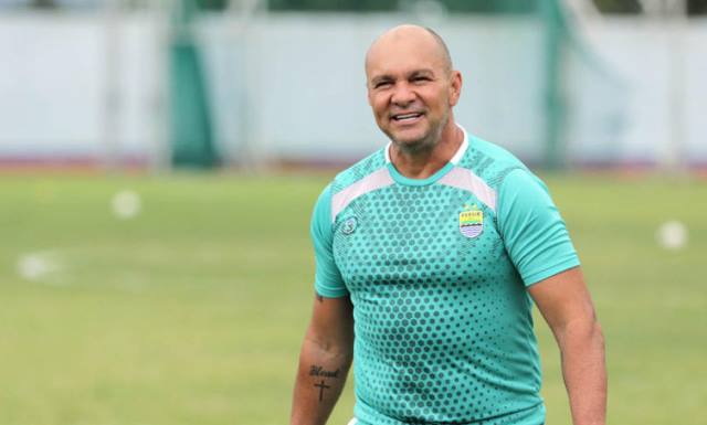 Persib Miliki Pelatih Kiper Jempolan