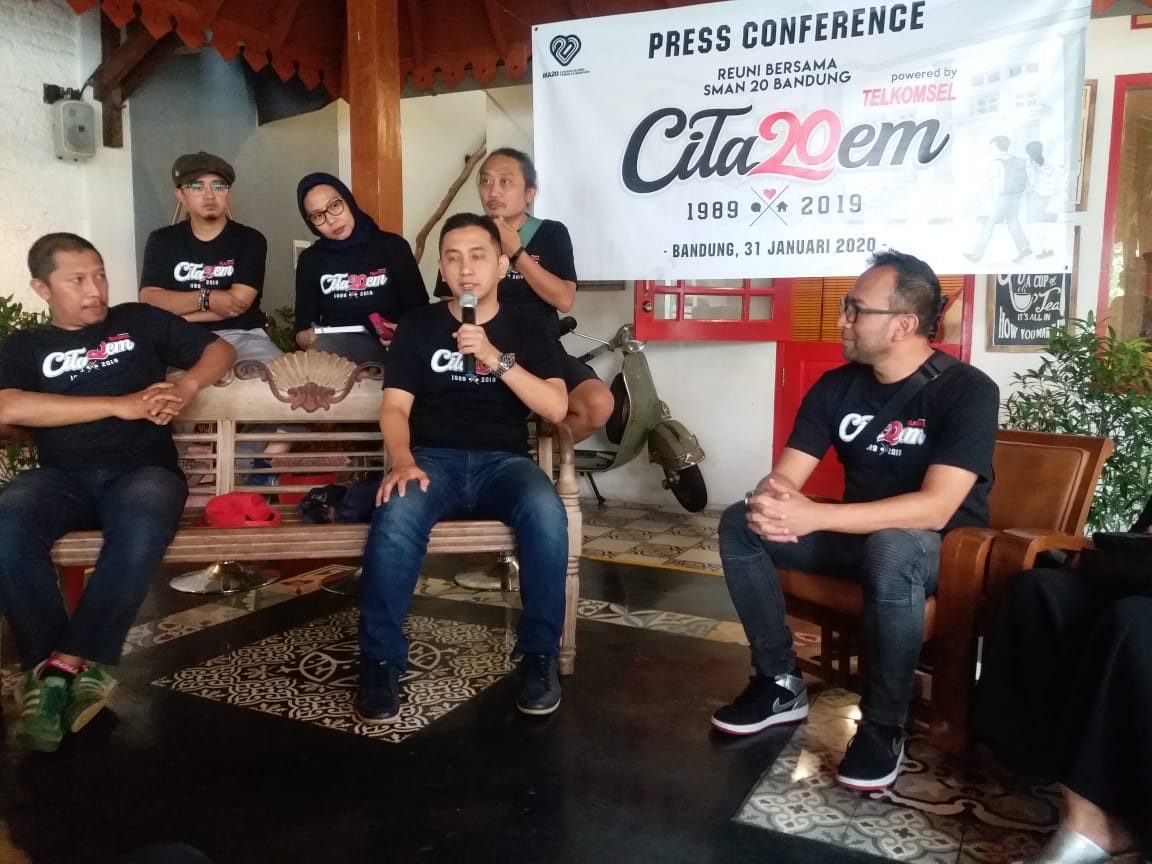 Alumni SMA 20 Gelar Reuni Tiga Dekade Alumni SMA 20 Gelar Reuni Tiga Dekade